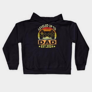 leveled up to dad est 2024 Kids Hoodie